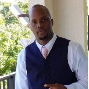 Meet your Posher, Dee